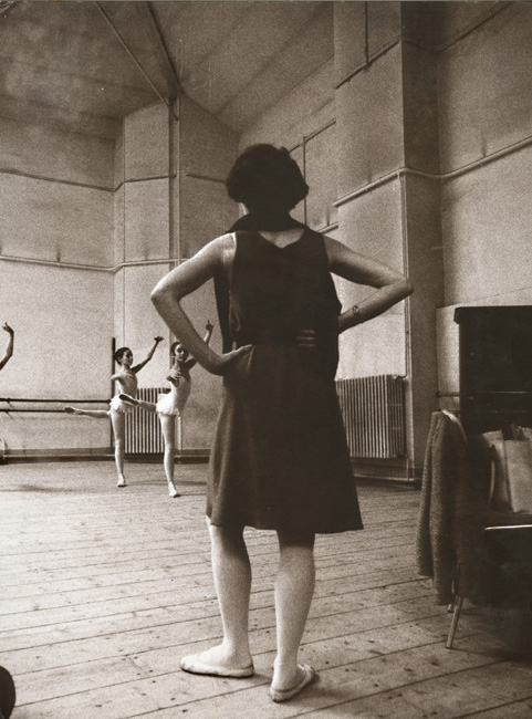 Kim Camba - Young Ballerinas with Ballet Mistress